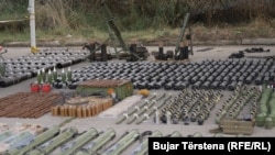 Deo oružja koje je prema tvrdnjama Vlade Kosova zaplijenjeno u selu Banjska