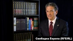 Американський дипломат Джеймс Рубін