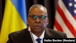 «Я дав вказівку перевести авіаносну ударну групу на чолі із флагманом авіаносцем «Джеральд Форд» до Східного Середземномор’я», – Ллойд Остін