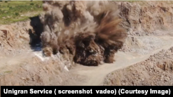 Окупанти вивезли понад 2 мільйонів тонн руди з Запорізького залізорудного комбінату, зʼясували журналісти-розслідувачи (на фото підривні роботи на гранітному карʼєрі)