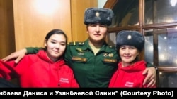 Лилия, Данис и Сания Узянбаевы (слева направо)