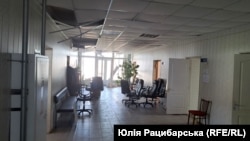 Коледж спорту в Дніпрі після ракетної атаки 2 квітня 2024 року