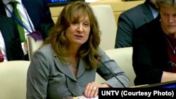 Посол з питань глобального кримінального правосуддя Держдепартаменту Бет Ван Скаак