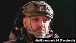 За словами Віталія Барабаша, завод щодня обстрілюють з ствольної артилерії, РСЗВ «Град» та мінометів.