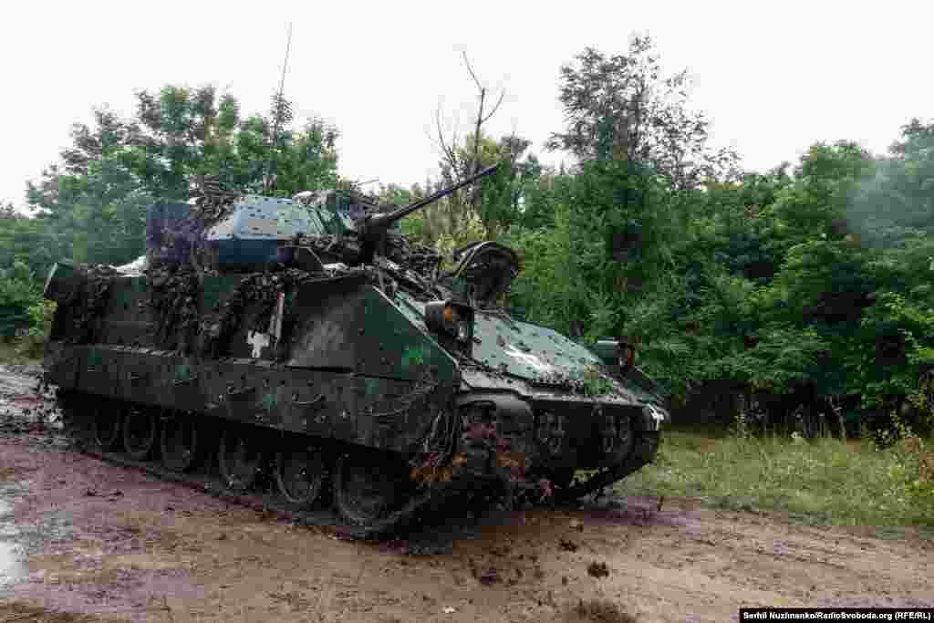 БМП призначена для забезпечення транспортування підрозділів мотопіхоти на полі бою, ведення ними бою з машини та вогневої підтримки їх в період та після спішування. На її базі створена бойова розвідувальна машина 