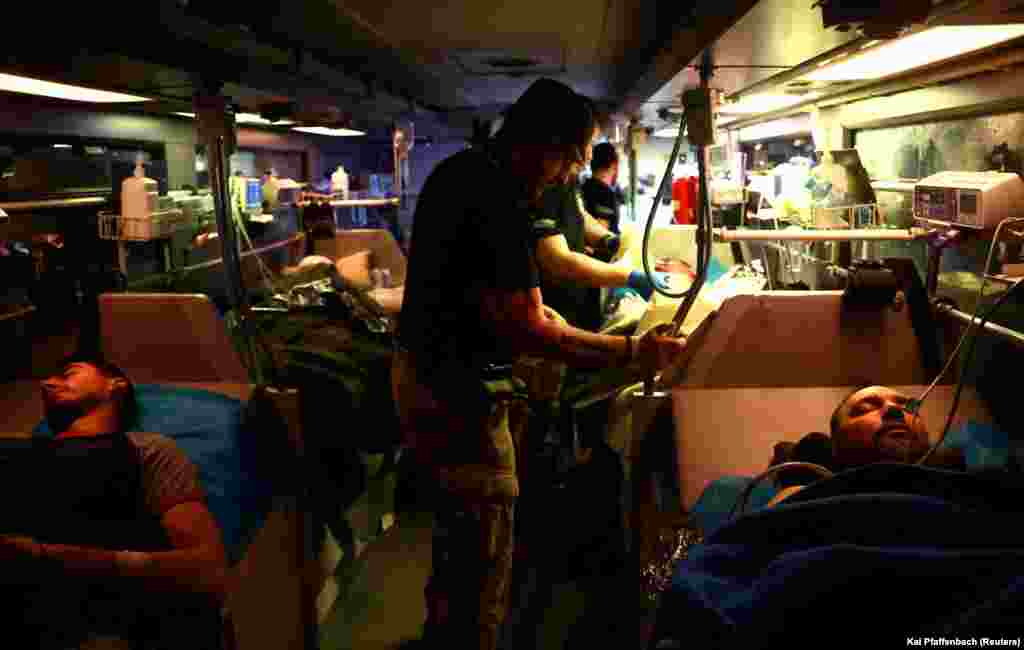 Автобус «Австрійка», названий на честь загиблої парамедикині, переобладнаний під реанімаційне відділення з шістьма ліжками і сидячими місцями для евакуації людей  