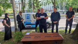 'Sahrana demokratije' u Banjaluci zbog zakona o stranim agentima 'Sahrana demokratije' u Banjaluci zbog zakona o stranim agentima