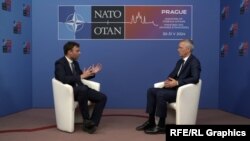 Єнс Столтенберґ (п) під час інтерв'ю Радіо Свобода у Празі, 31 травня 2024 року