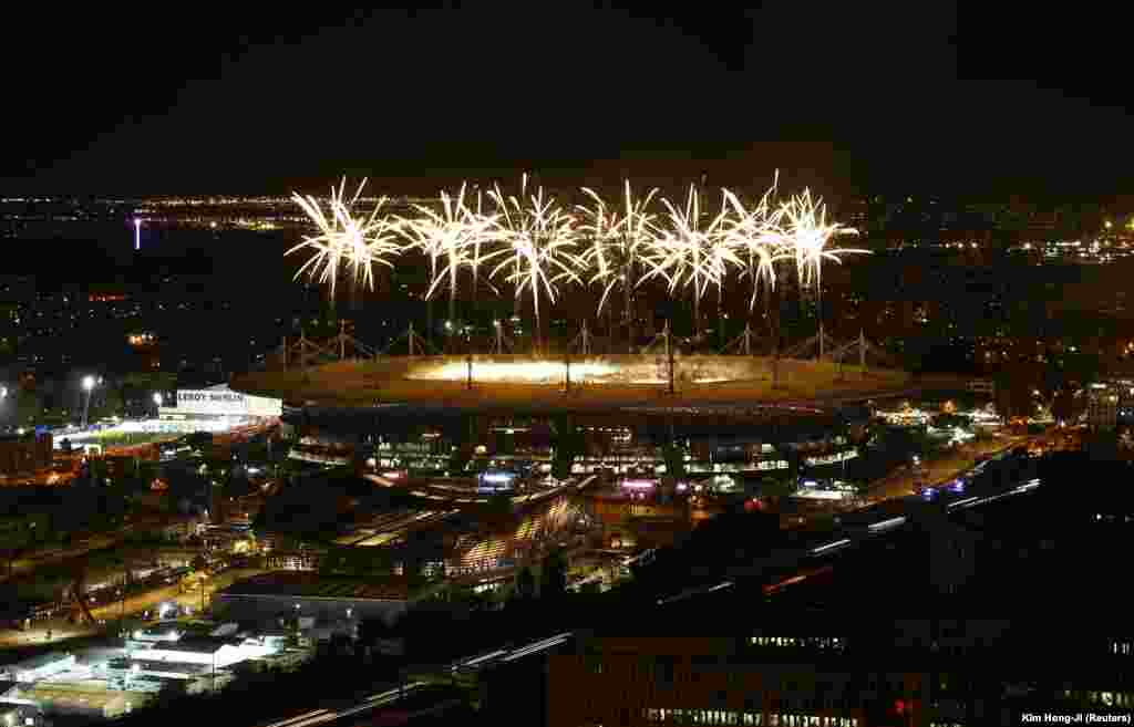 Наступні літні Ігри відбудуться в Лос-Анджелесі 14-30 липня 2028 року. До програми цієї Олімпіади включено п'ять нових видів: флаг-футбол, сквош, лакрос, бейсбол/софтбол та крикет  