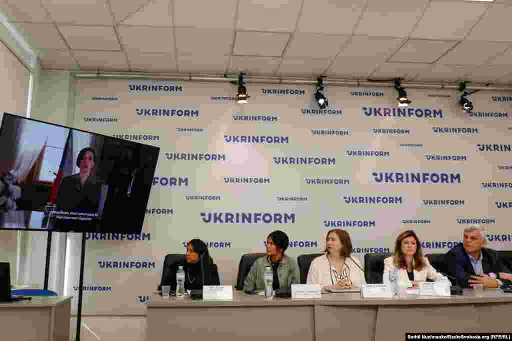 Відеозвернення спікерки Палати представників парламенту Чехії Маркети Пекарової Адамової, яка 24 жовтня в Празі буде приймати парламентський саміт Кримської платформи. Пресконференція  «Як врятувати Владислава Єсипенка та інших кримських журналістів, ув’язнених Росією?», Київ, Україна. 5 жовтня 2023 року