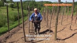 'Valjda je normalno da pomognemo jedni drugima' 'Valjda je normalno da pomognemo jedni drugima'