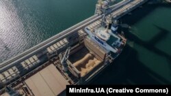 Термін дії чинної зернової угоди закінчується у понеділок, 17 липня.