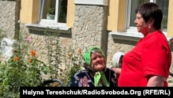 Віра Баброцяк керує геріатричним пансіонатом на Львівщині і очікує двох синів і онука з фронту