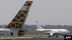 د پاکستان دولتي هوايي شرکت (پي ای اې) له ډېرې مودې راهیسې له مالي بحران سره مخامخ دی - انځور له ارشیفه