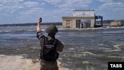 Последствия разрушения плотины Каховской ГЭС в Херсонской области. Новая Каховка, 6 июня 2023 года