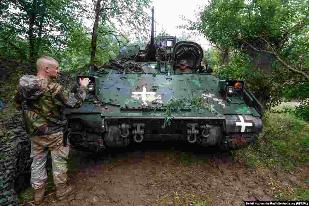 Свою назву БМП отримала на честь американського генерала Омара Бредлі (1893–1981). Саме він командував підрозділом бійців США, які першими виходили на берег Нормандії 6 червня 1944 року