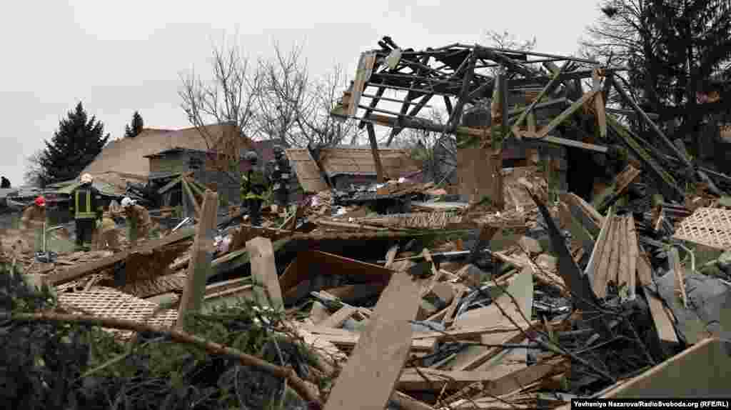 ЗАПОРІЖЖЯ – За даними влади, внаслідок ракетної атаки РФ по місту був зруйнований приватний будинок. Як повідомив голова Запорізької ОВА Юрій Малашко, вибуховою хвилею та уламками також було пошкоджені багатоповерхівки в одному з районів міста