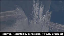 Каховська ГЕС після вибуху. Супутниковий знімок Planet Labs. 6 червня 2023 року