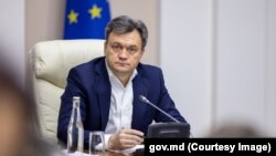 «Державні інституції не дозволять членам організованої злочинної групи фальсифікувати вибори», – заявив прем’єр-міністр Дорін Речан