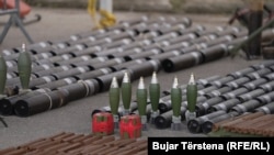 Oružje za koje je kosovska policija saopštila da je pronašla u Banjskoj nakon napada 24. septembra.