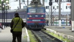 Обстріляний російськими військовими потяг «Херсон-Львів» прибув у місце призначення (відео) Обстріляний російськими військовими потяг «Херсон-Львів» прибув у місце призначення (відео)