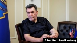 Данілов публічно не коментував своє звільнення