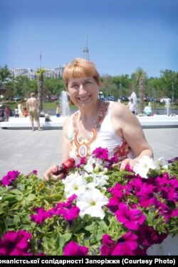 Ірина Левченко очікує на суд в окупованому Донецьку. Фото до окупації