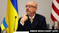 Видання «Українська правда» раніше повідомило, що президент Володимир Зеленський шукає заміну Олексію Резнікову на посаді міністра оборони.