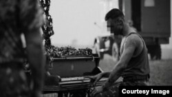 Кадр з фільму «Залізні метелики»