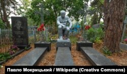 Могила видатного українського поета і перекладача Бориса Тена (1897–1983)