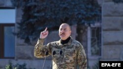 Літак Azerbaijan Airlines був «пошкоджений ззовні» на території Росії, його також вивели з ладу засобами РЕБ, сказав президент Азербайджану Ільгам Алієв