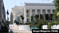 Навчання у Севастополі триватимуть 11 годин