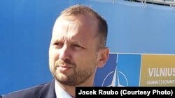 Аналітик Defece 24 Яцек Раубо