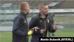 Віталій Буяльский та Олександр Зінченко на тренуванні збірної у Празі