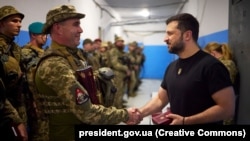 Президент України Володимир Зеленський під час відвідин бойових бригад на Донеччині, 4 вересня 2023 року. Фото ілюстративне