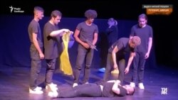 «Виселили посольство РФ»: як українські біженці у Швеції протистоять російській агресії «Виселили посольство РФ»: як українські біженці у Швеції протистоять російській агресії