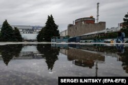 После того, как разрушили Каховское водохранилище, вода осталась только в пруду-охладителе самой станции