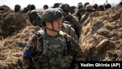 Сирський повідомив про зростання тиску російських військ на півночі Донеччини, зокрема на Лиманському напрямку, та назвав найгарячіші точки фронту — Покровський, Добропільський і Новопавлівський напрямки