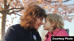 Леся Скорик з донькою Уляною в Німеччині