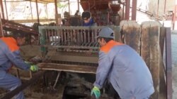 Хушнуд аз пули муҳоҷират дар Фархор корхона сохт Хушнуд аз пули муҳоҷират дар Фархор корхона сохт