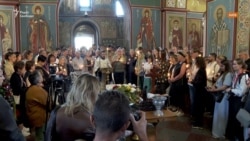 «Він був символом українського Донецька»: у Києві попрощалися з Ігорем Козловським (відео) «Він був символом українського Донецька»: у Києві попрощалися з Ігорем Козловським (відео)