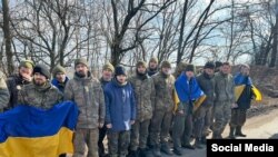 Сьогодні Україна повернула з російського полону 106 військових. Фото архівне