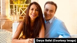 Darja Safai, belgijska zastupnica na fotografiji sa suprugom Saeedom Baširtašom 2023. godine, kaže da je primila prijetnje smrću iz Irana.