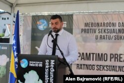 Alen Muhić, rođen kao posljedica ratnog silovanja, u Foči.