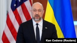 Шмигаль наголосив, що українська економіка формується в трьох вимірах: економіка воєнного часу, економіка відновлення та економіка майбутнього