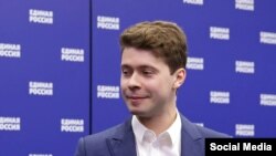 Ілля Медведєв вступив до партії «Єдина Росія» за кілька місяців після початку повномасштабного вторгнення Росії в Україну