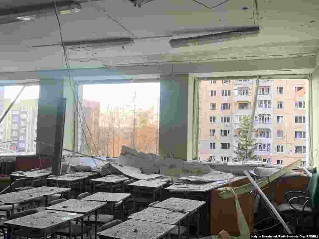 ЛЬВІВ – Під удар 29 грудня потрапив житловий квартал, пошкоджень зазнали 10 будинків, три школи і дитячий садочок