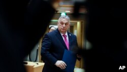 «Ми повинні запропонувати щось реалістичне», – сказав Віктор Орбан