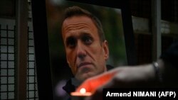 «Вони шантажують мене, ставлять мені умови: де, коли і як має бути похований Олексій», – сказала Людмила Навальна