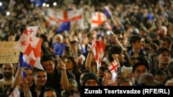 Протестувати проти законопроєкту про «іноземних агентів» в Тбілісі, Грузія, 17 квітня 2024 року